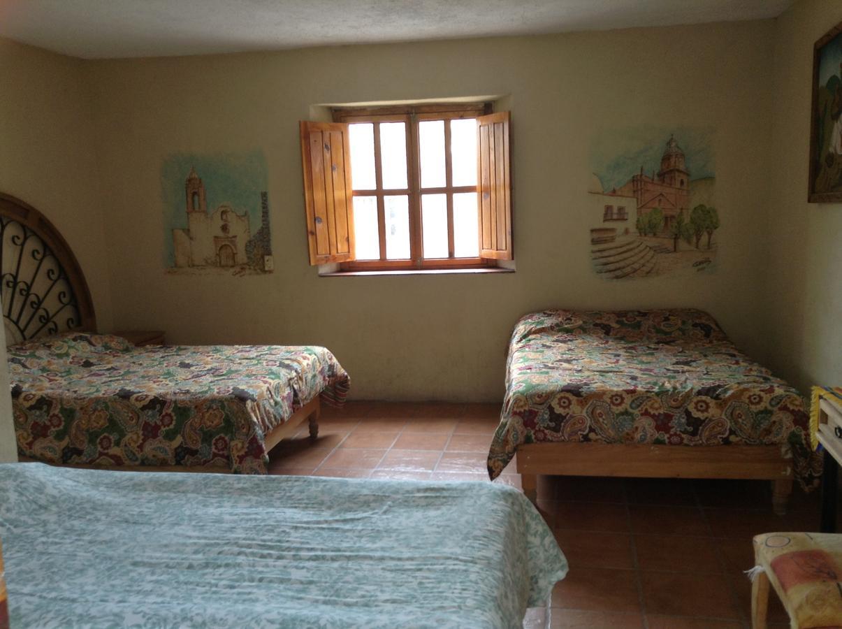 Hotel Los Faroles Catorce Pokoj fotografie