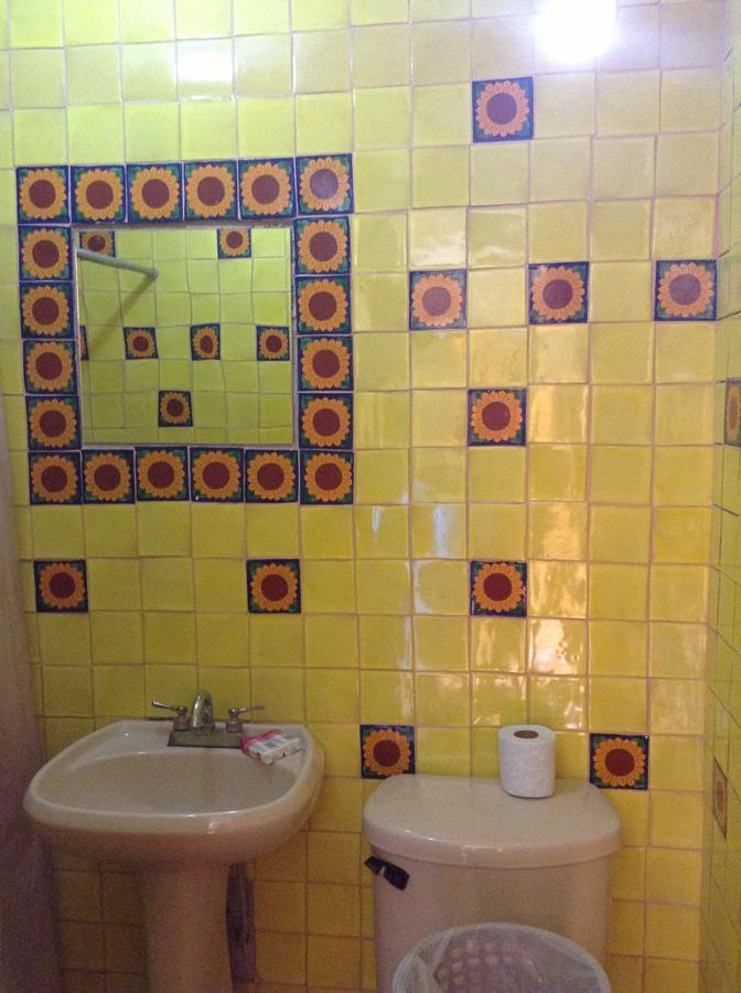 Hotel Los Faroles Catorce Pokoj fotografie